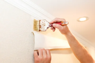 Pose de papier peint à Jacque — revêtements muraux et toiles de verre